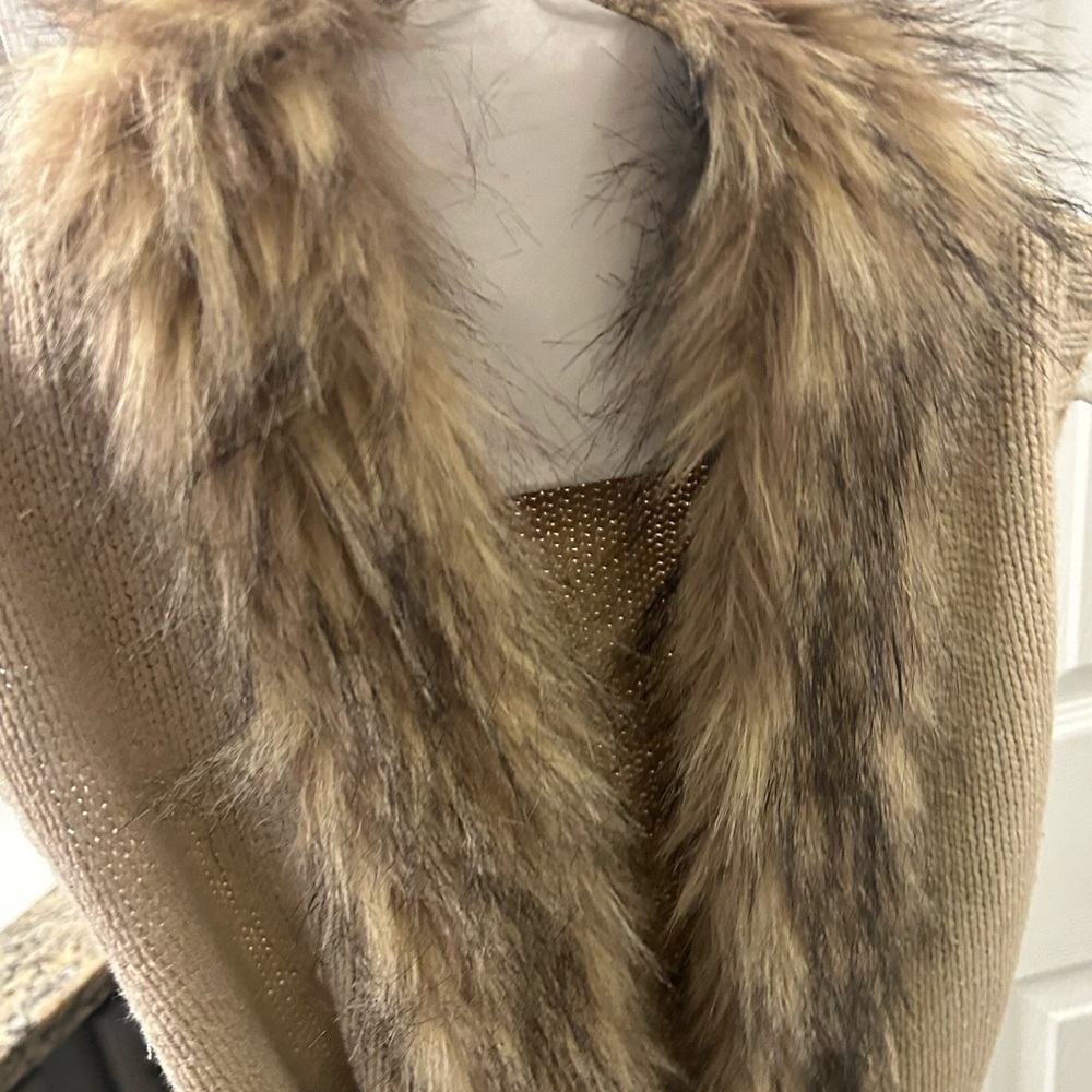 NWOT faux fur trim cardigan sweater.